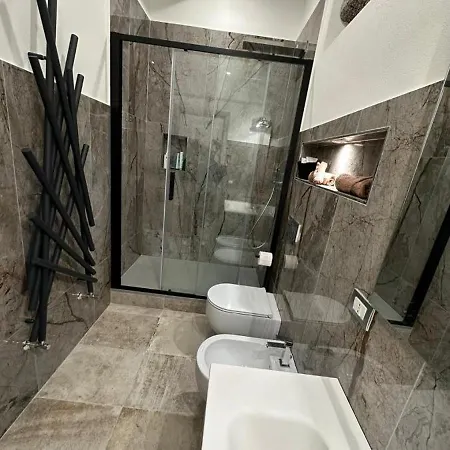 Koman House Appartement *