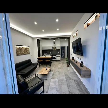 Apartman Koman House *