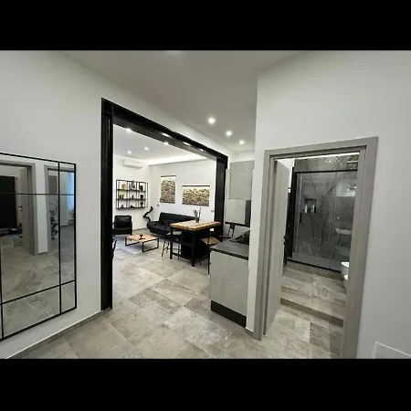 Koman House *